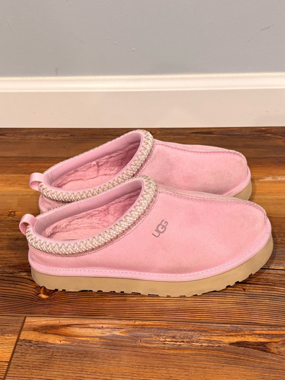 Ugg Kids Tasman Light Pink size 6 - Picture 2 of 6